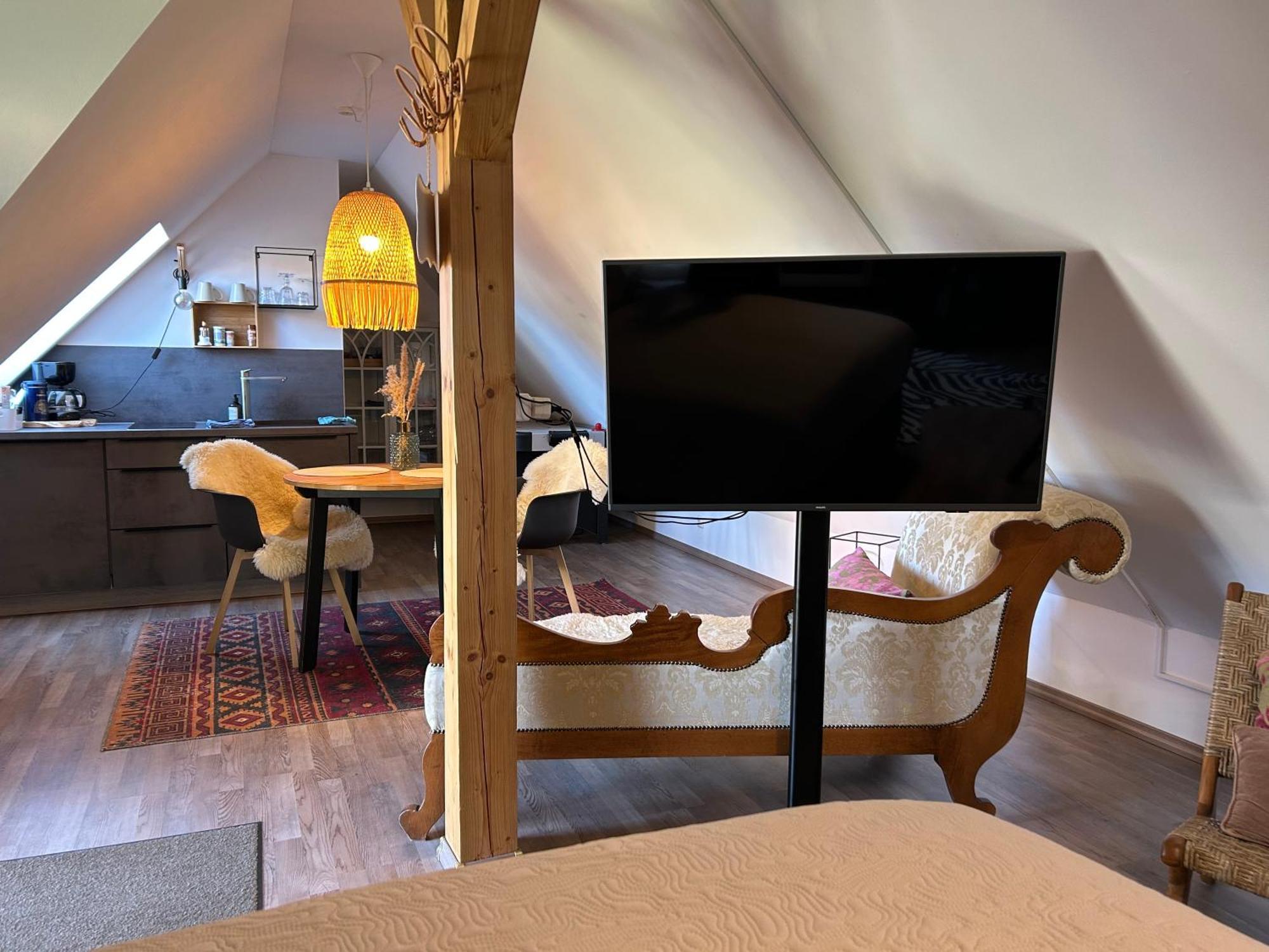 Appartement Bezaubernde Mit Rosengarten Waldershof